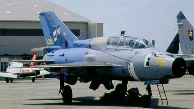 越南SU-22战机坠毁 机上飞官殉职