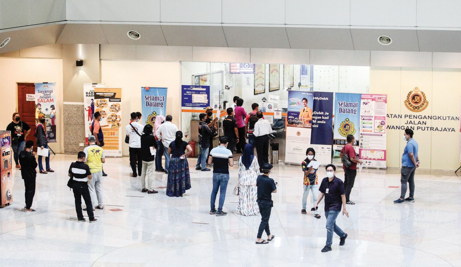 路税电子化 跑腿转行当送餐