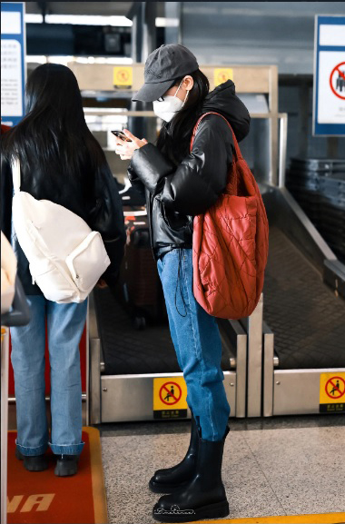 迪丽热巴疯传怀孕后现身  无修图身材掀热议