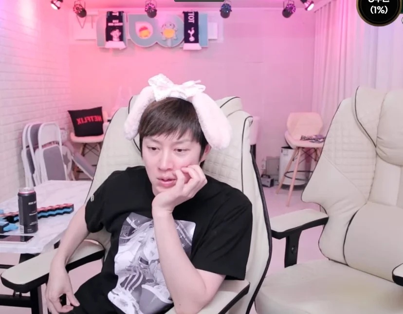 金希澈酒醉直播飙脏话 拿强仁比车银优被骂翻