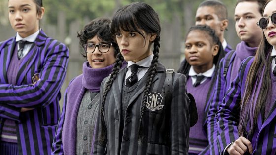 锺征严/《星期三》少女Wednesday的成长烦恼