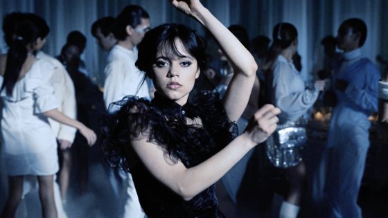 锺征严/《星期三》少女Wednesday的成长烦恼