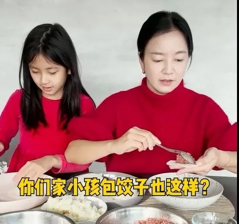 阿雅9岁女儿仙气模样曝光 包饺子竟吃光馅料