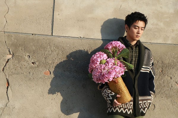  陈晓外出吃饭先帮老婆尝每道菜 陈妍希曝贴心原因