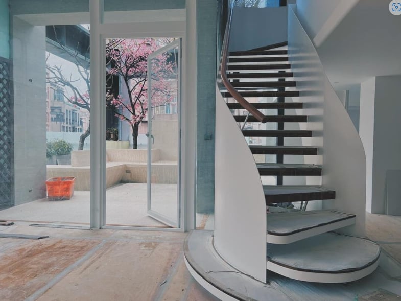 隋棠遭控恶邻全面反击 有录影证邻:歇斯底里捶门咆哮