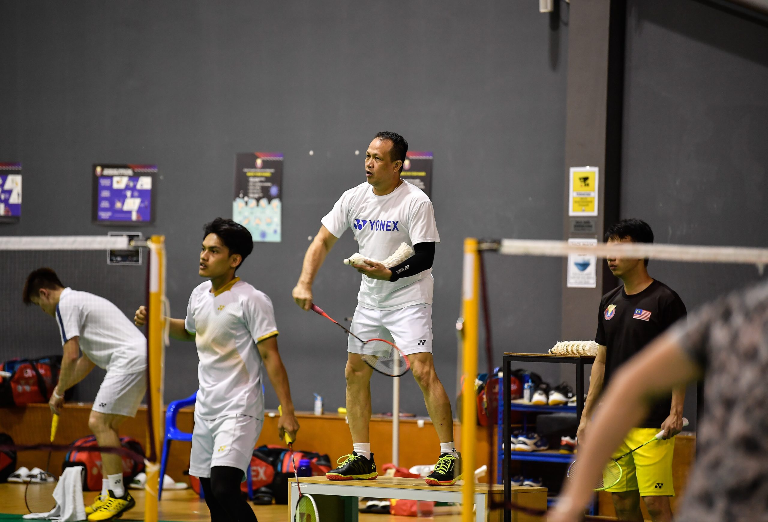 雷西宣布飞汀新搭档 世飞联手鸿健 诺伊祖汀搭海卡尔