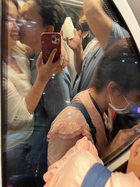 霹 24/3见报：封底主文／执子之手︱“你想要农场 我跟你种菜” 农家神仙眷侣浪漫成日常