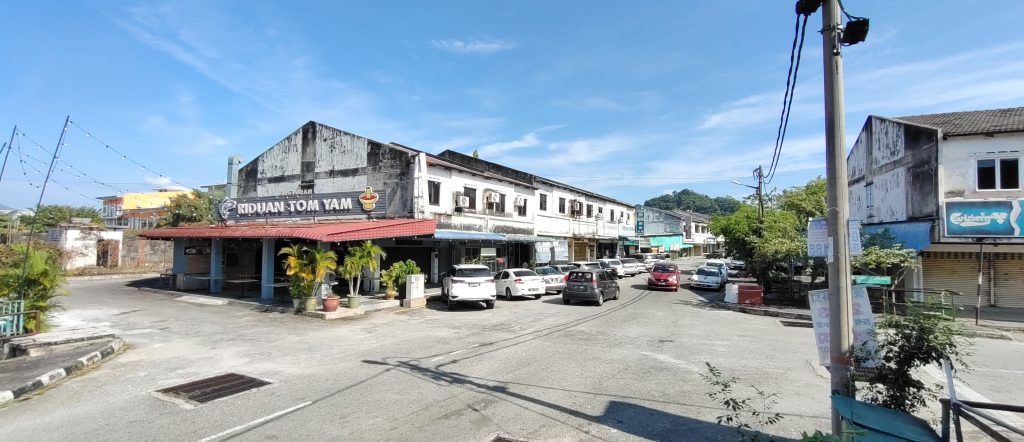 霹:封面主文/巴占新市镇排污问题 各造同意拟时间表解决