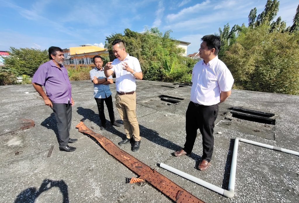 霹:封面主文/巴占新市镇排污问题 各造同意拟时间表解决