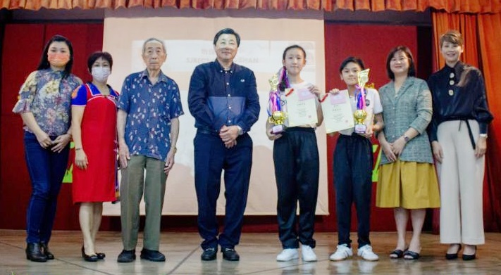 霹:怡保中山华小举行小六毕业典礼