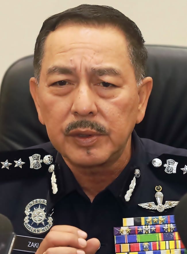 霹：版六小头／曾在下霹任警职 5警官任州警长