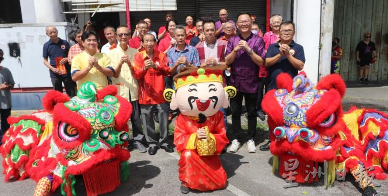 霹:版头/霹雳食品玩具商公会兔年新春团拜