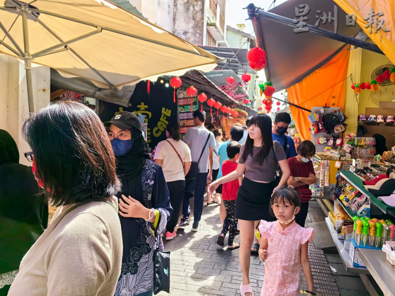 霹;封面主文/怡未见中国旅行团踪影 仅零星中国游客