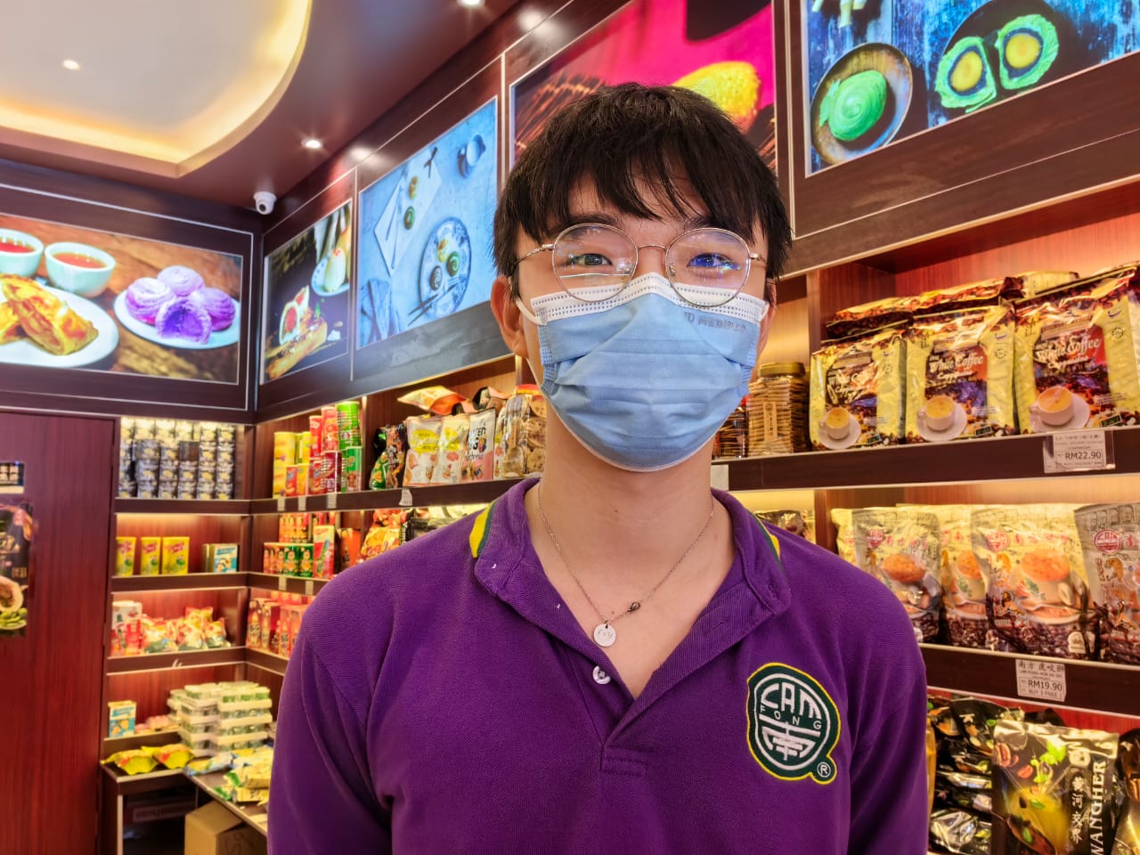 霹;封面主文/怡未见中国旅行团踪影 仅零星中国游客
