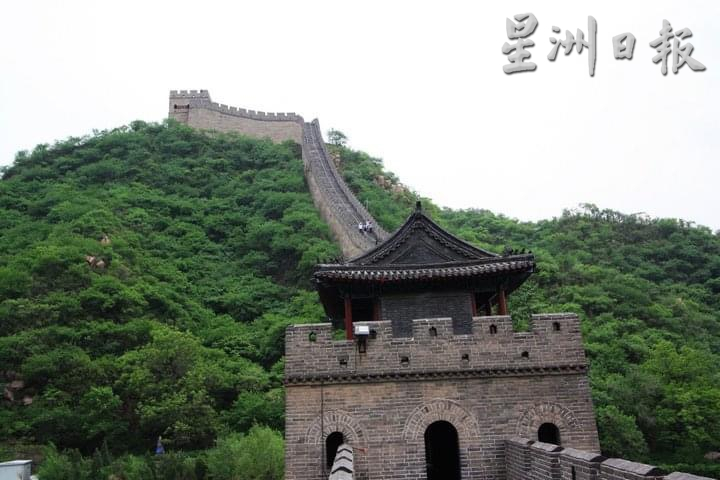 霹;封面主文/怡未见中国旅行团踪影 仅零星中国游客