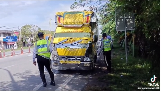 罗里司机不满交警开违规罚单,拍视频上载TikTok挑衅,被警延扣3天助查