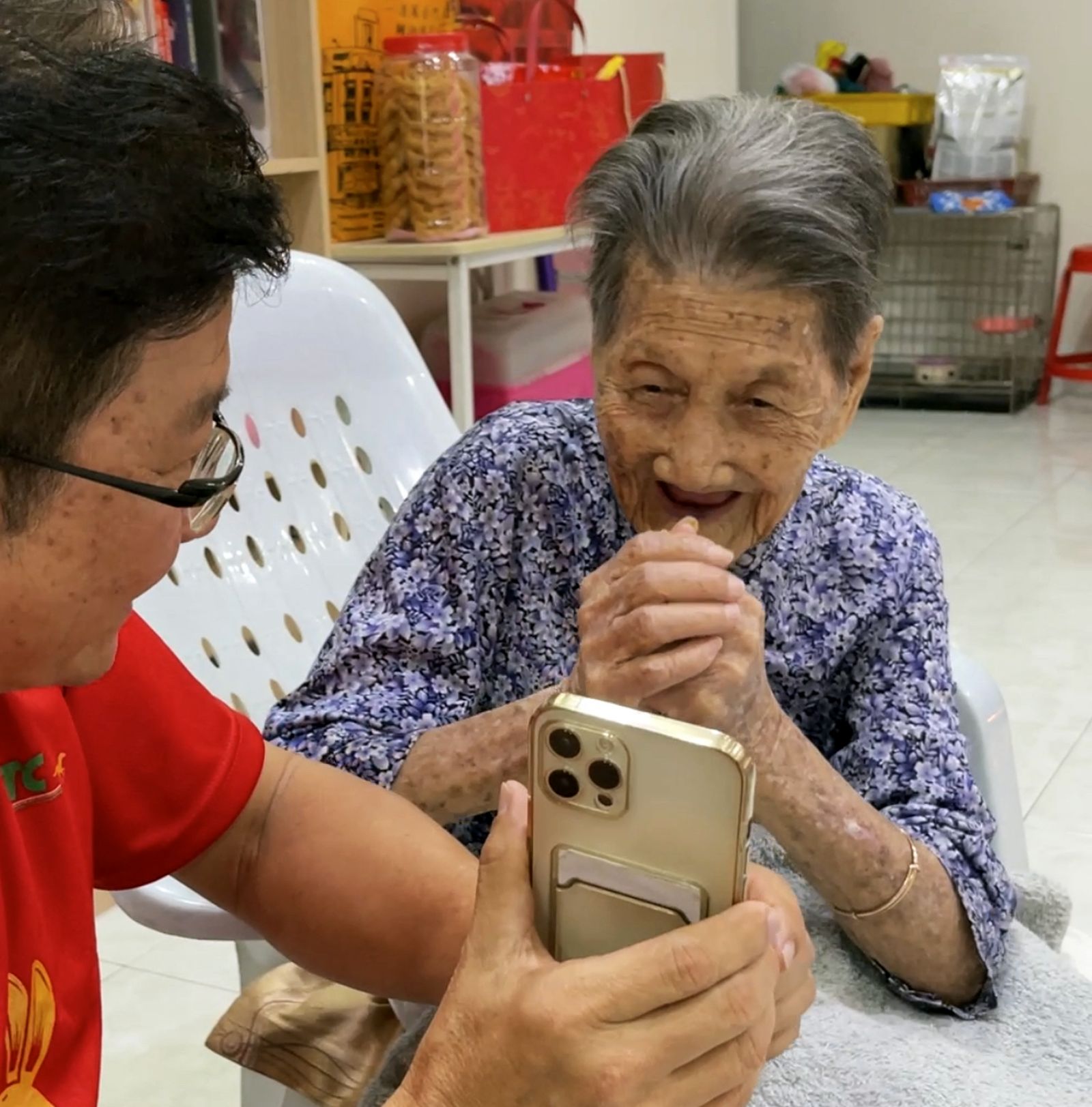 （古城封底主文）105岁人瑞何凤喜·笑过每一天
