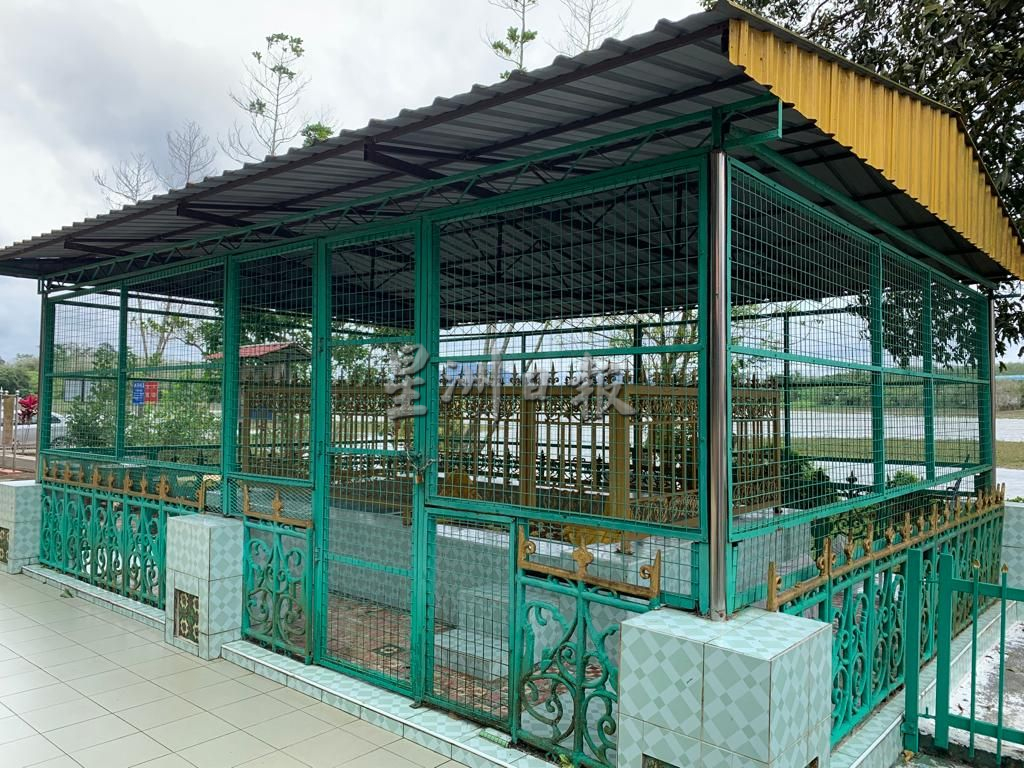 （古城封底主文）《乡镇情深》逢周一见报-马接峇鲁新村