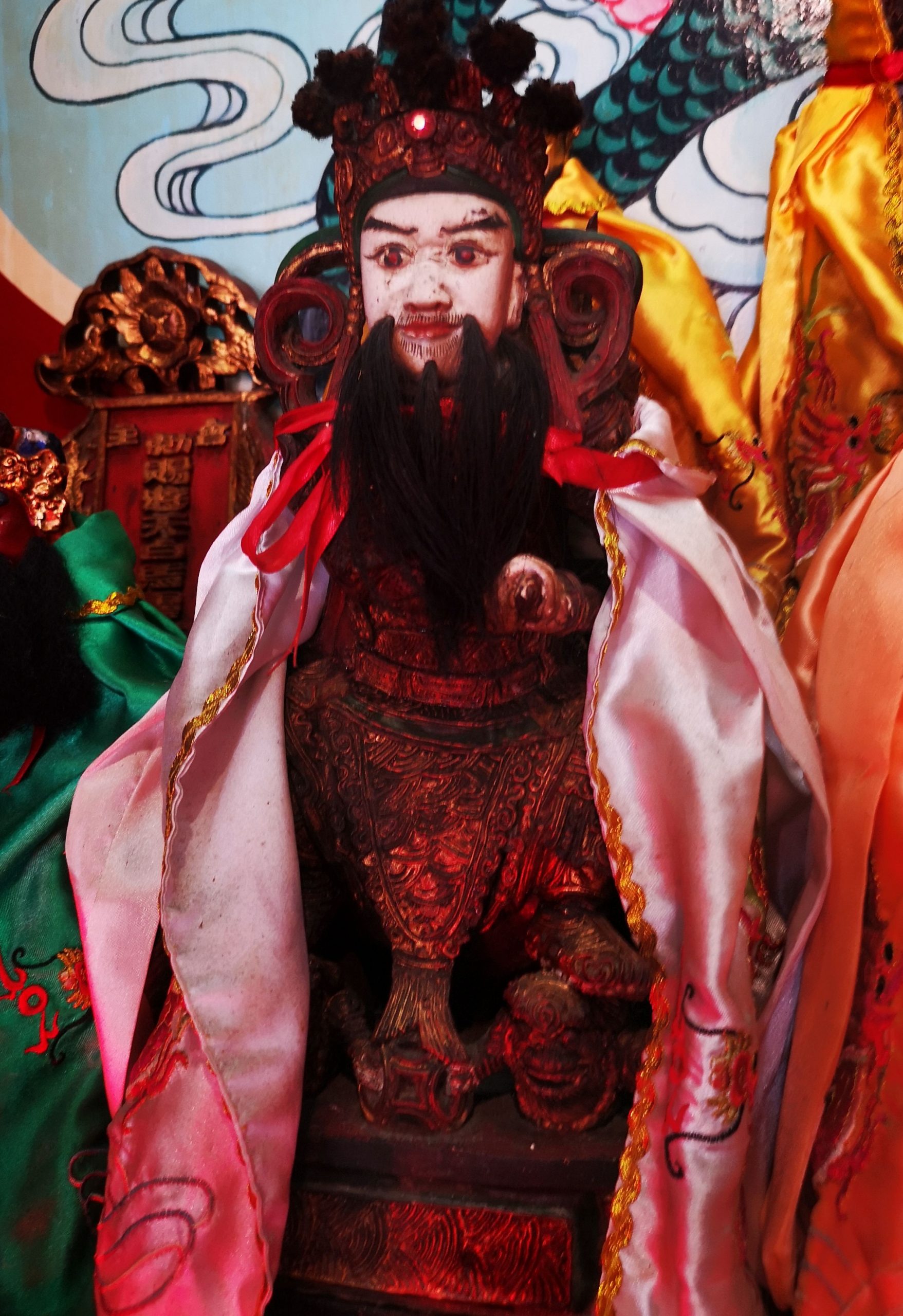 (古城封底主文)《庙堂之旅》新邦牙令逾百年老庙三圣庙 座主木轿单脚踩茶杯直立不倒 令人啧啧称奇