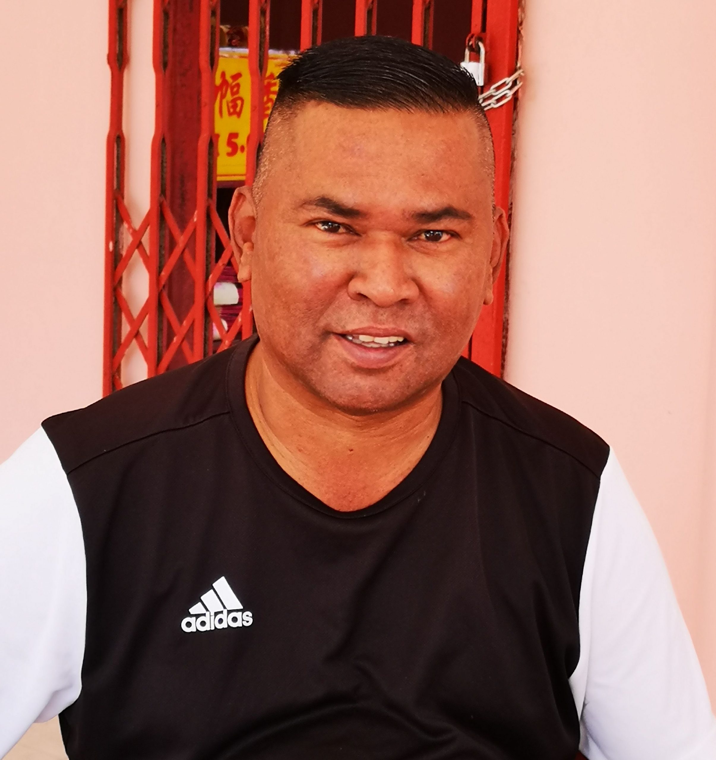 (古城封底主文)《庙堂之旅》新邦牙令逾百年老庙三圣庙 座主木轿单脚踩茶杯直立不倒 令人啧啧称奇