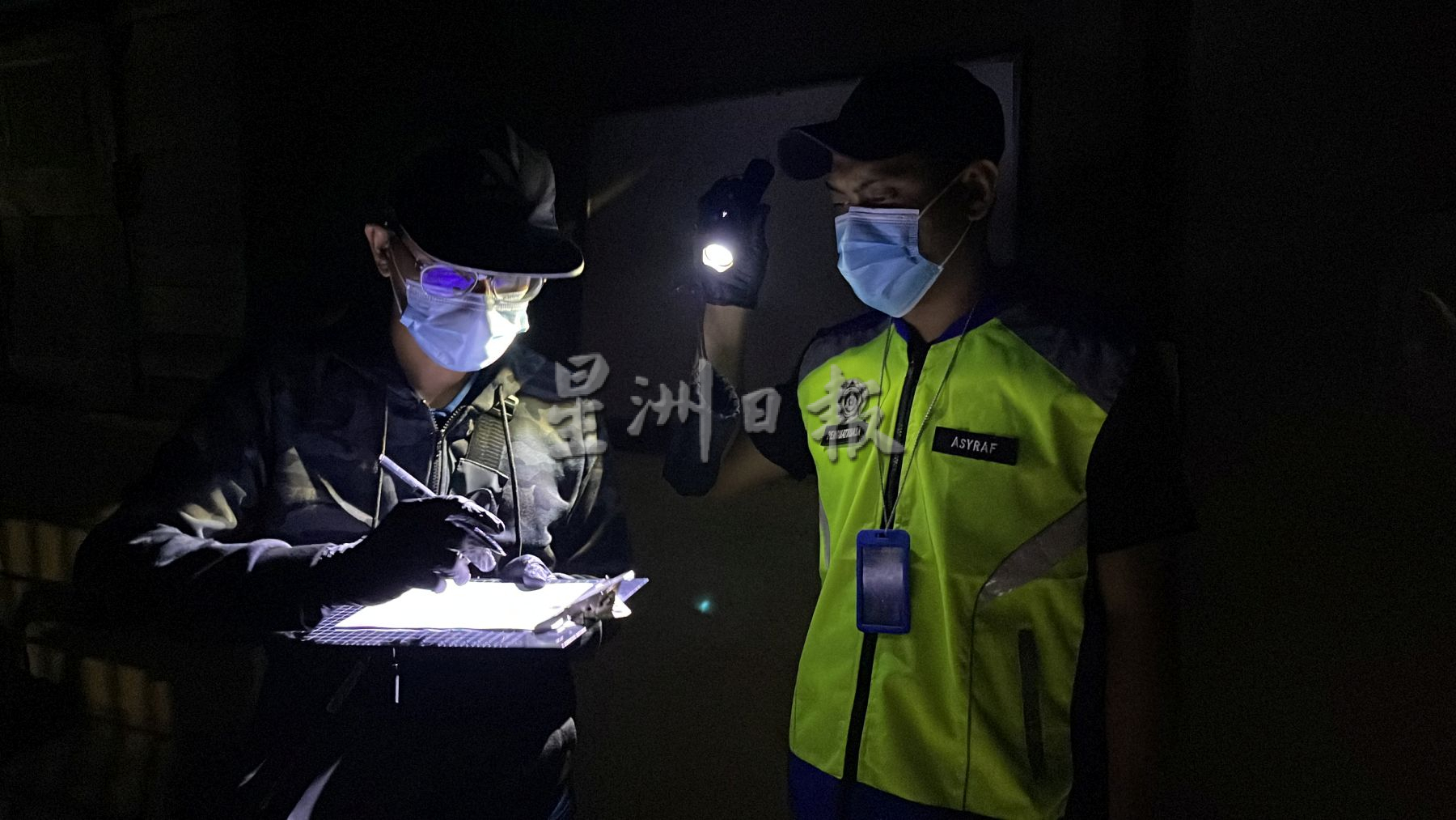 (古城封面主文)大批执法队伍午夜突击罗兴亚村 1男被扣