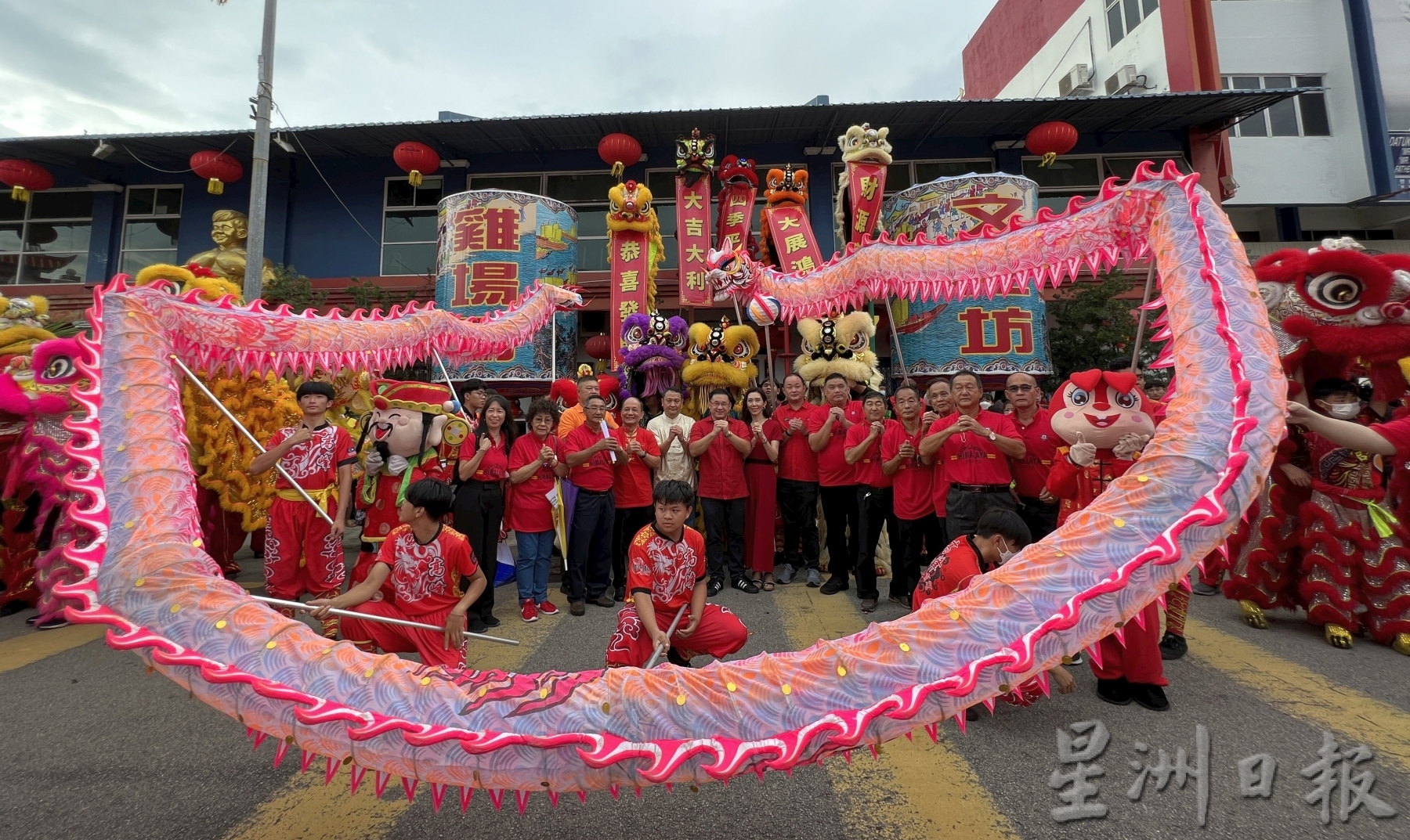 (古城封面主)文群狮闹元宵回来了·瑞狮祥龙热爆鸡场街