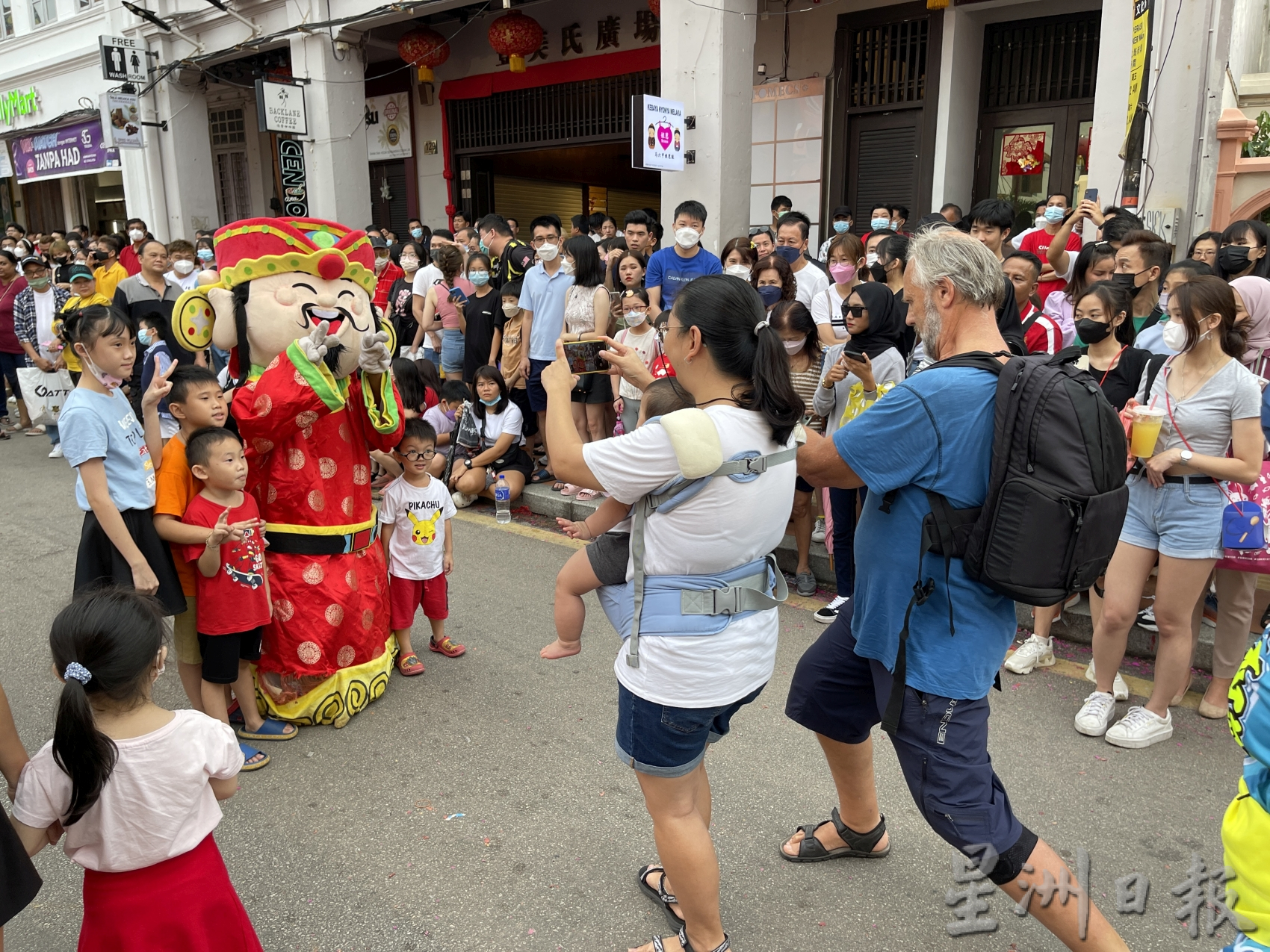 (古城封面主)文群狮闹元宵回来了·瑞狮祥龙热爆鸡场街