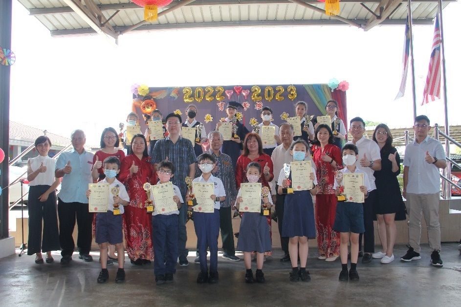 (古城第七版主文)育华学校毕业典礼