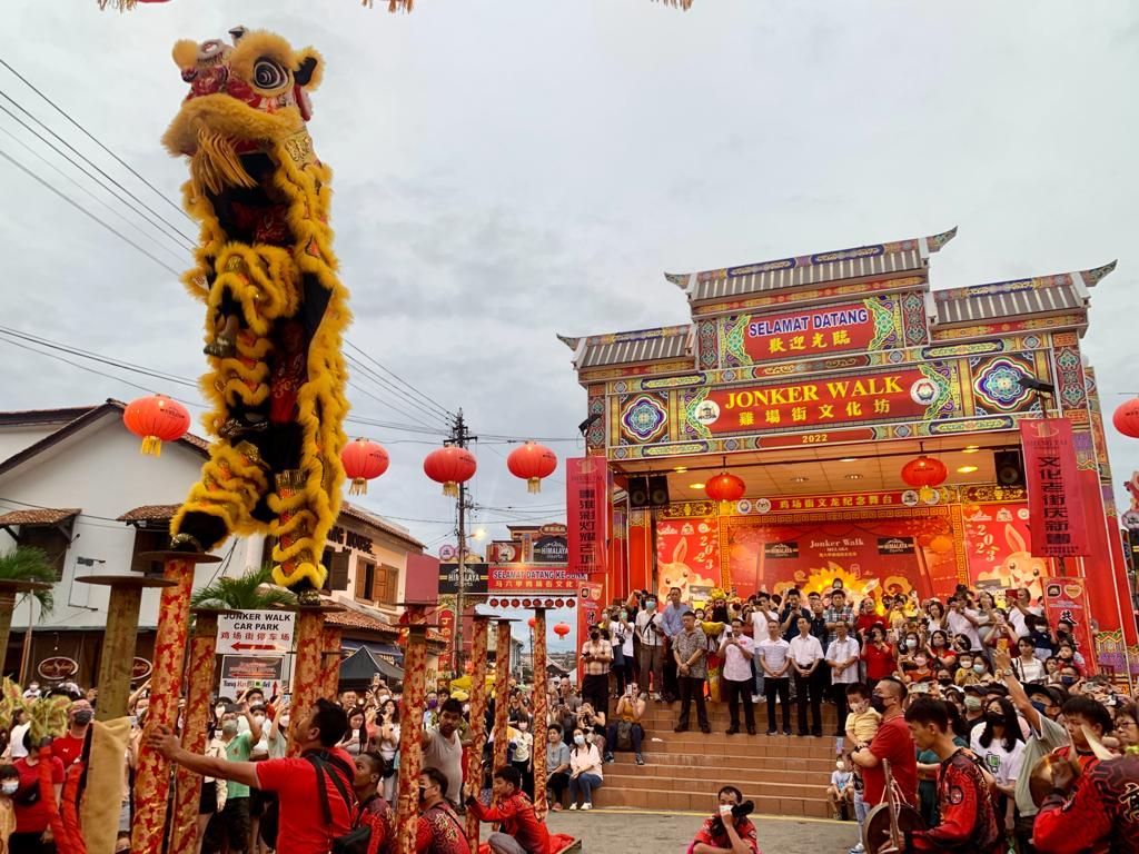 （古城第二版主文）鸡场街春节有望破100万人次游览大关