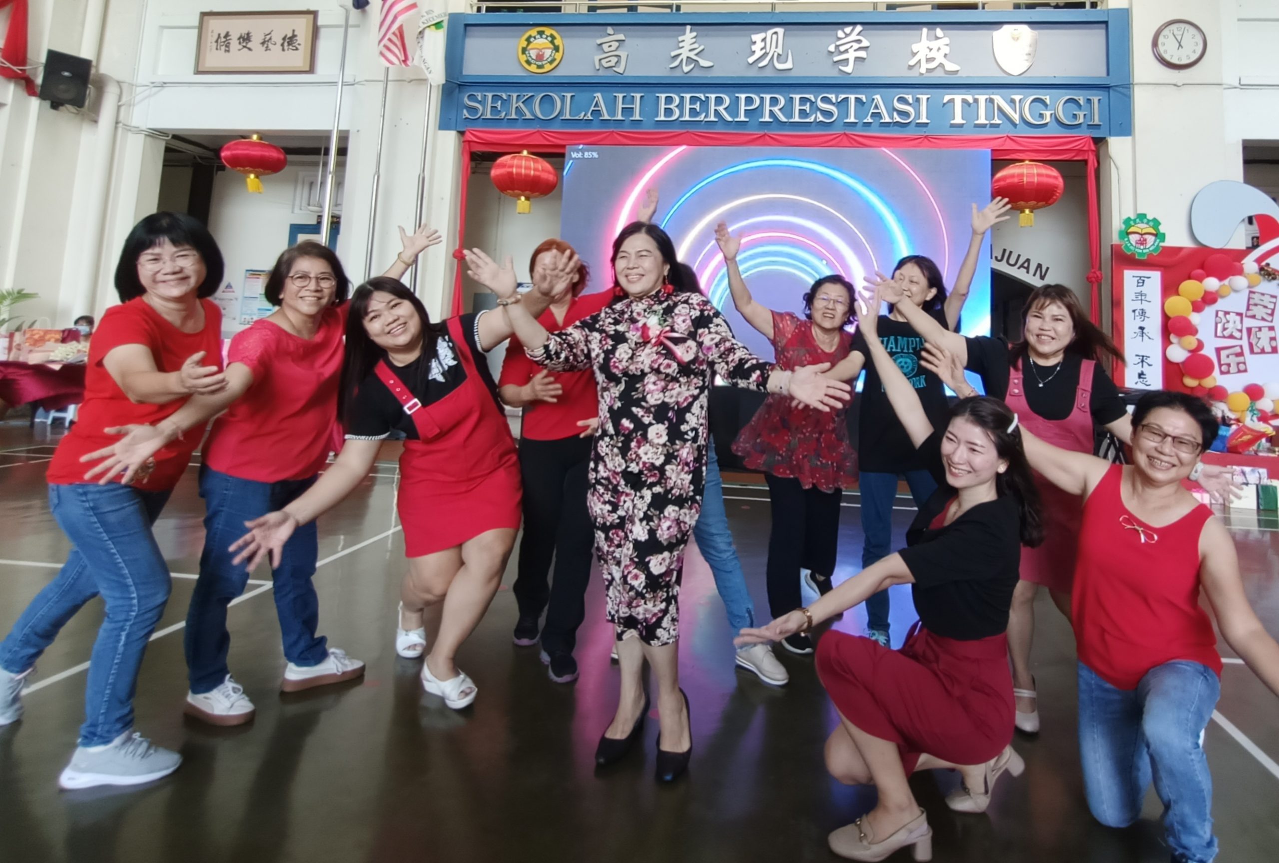 (古城第五版主文)育民小学陈玉莲老师荣休会