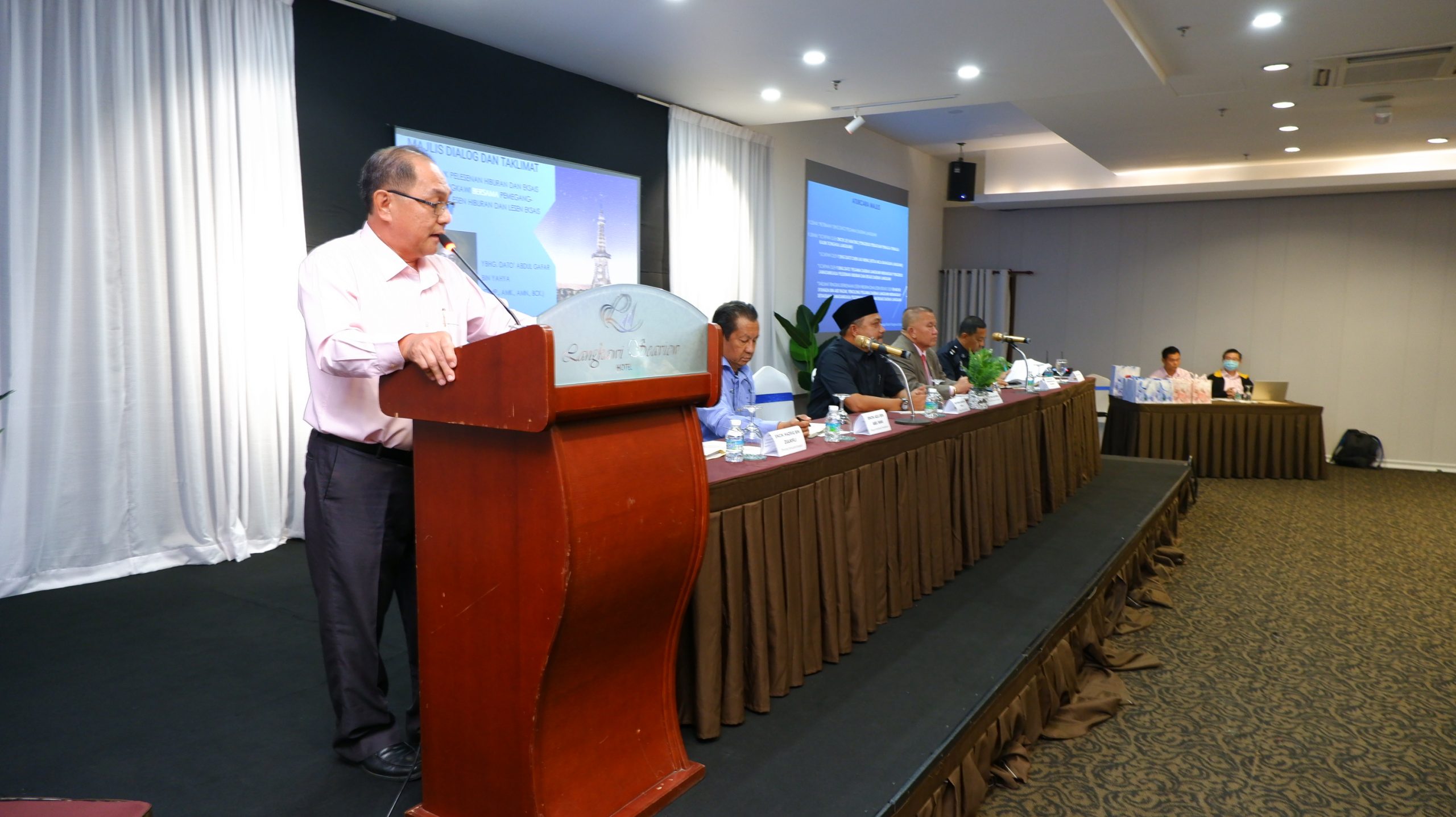 交怡娱乐执照业者与县长对话 盼延长娱乐时间恢复以往夜生活