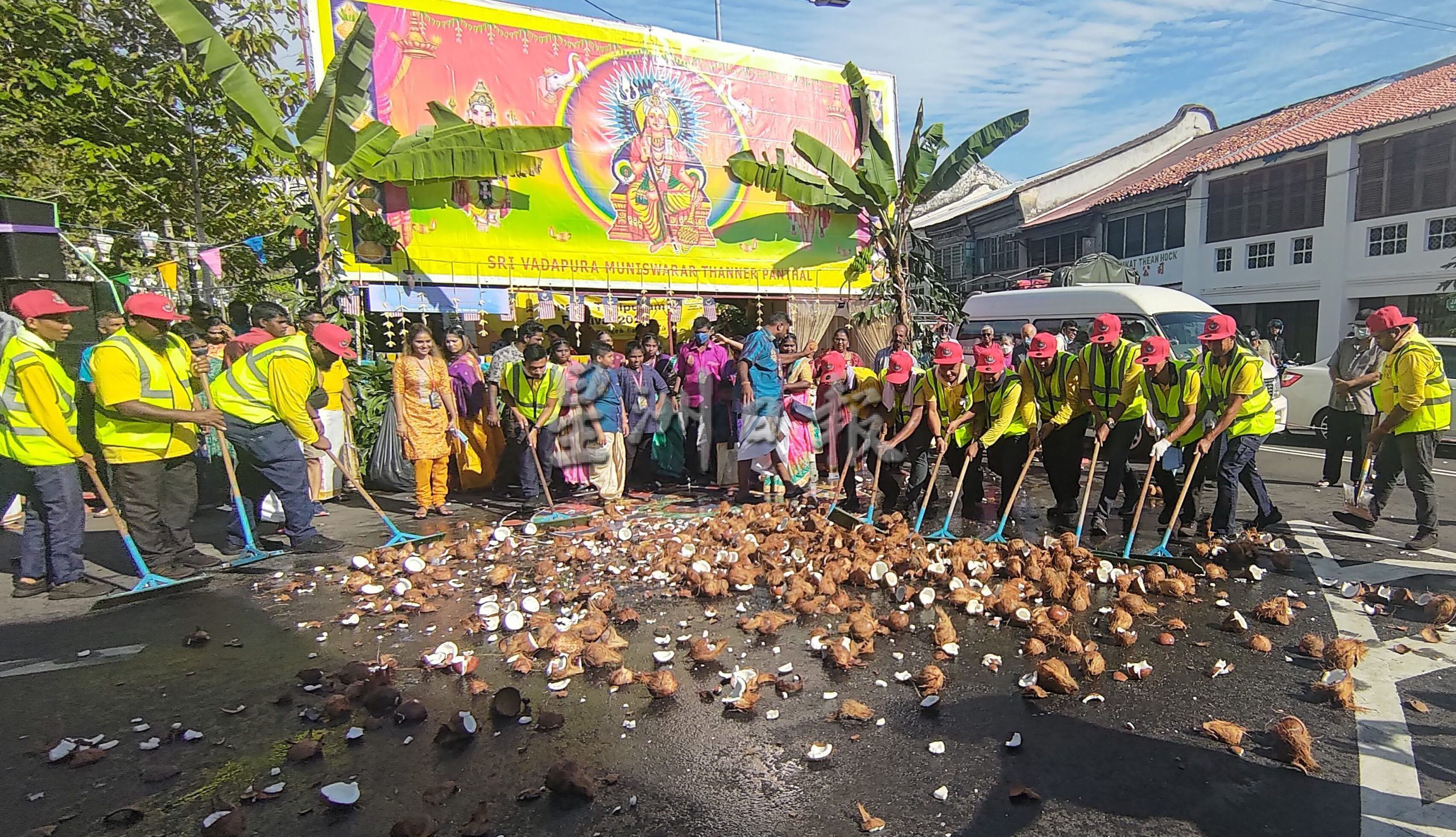 （大北马）冠病后疫情时代全面开放，大宝森节神辇游行万人空巷