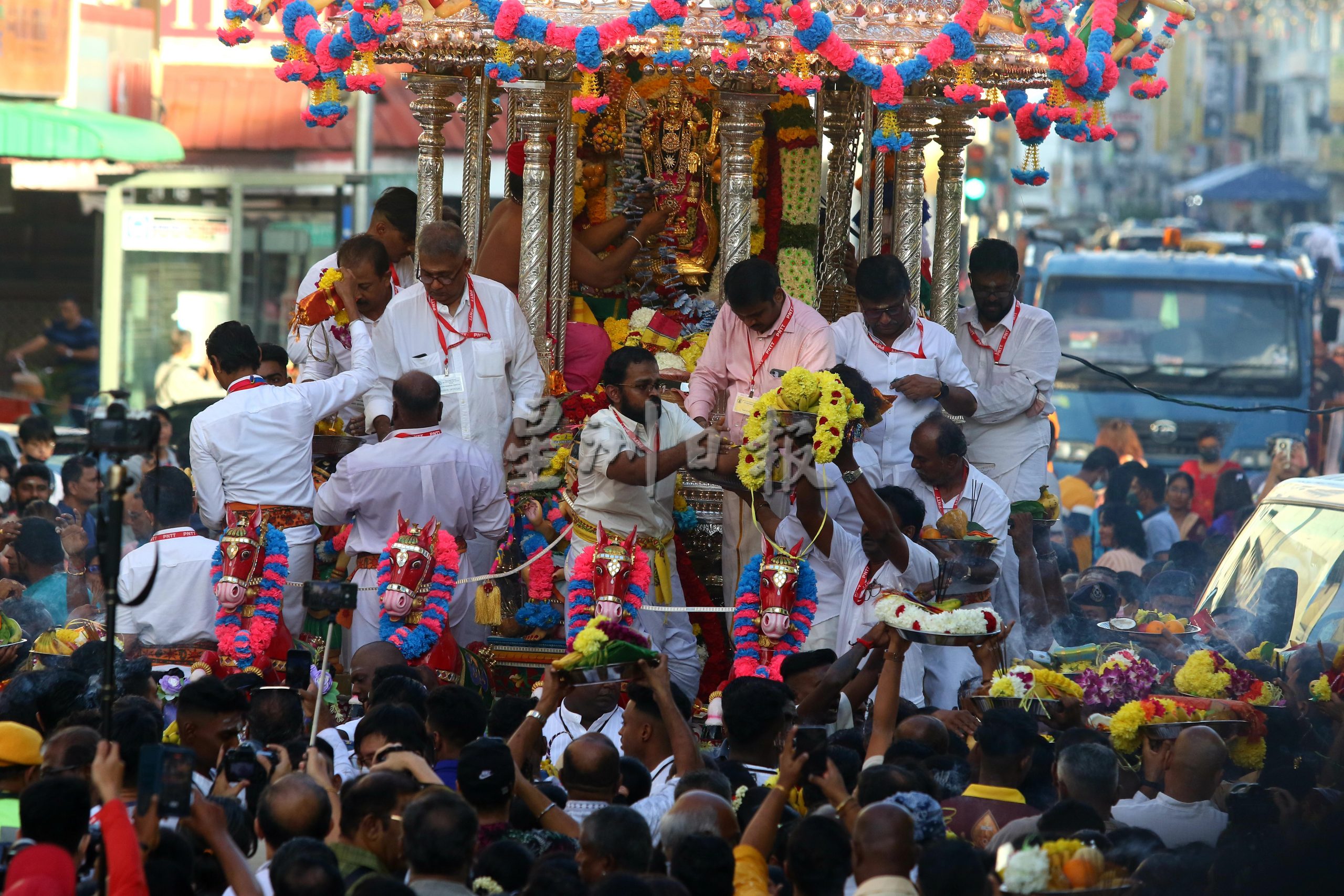 （大北马）冠病后疫情时代全面开放，大宝森节神辇游行万人空巷