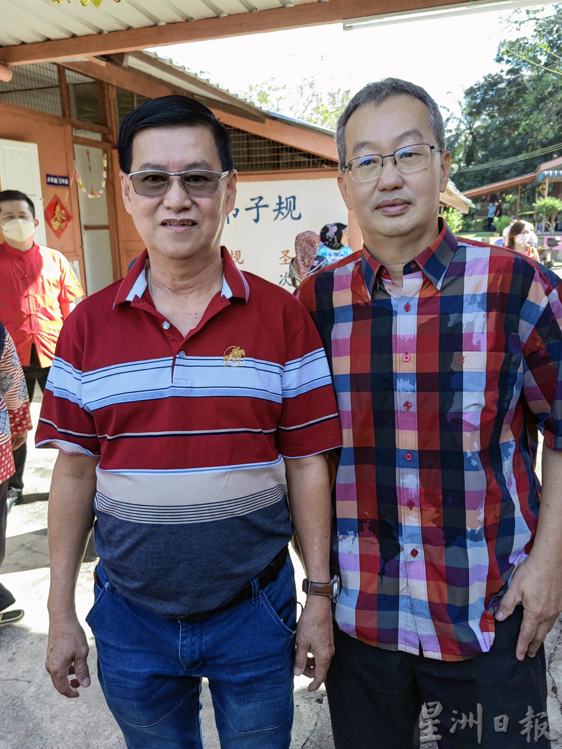(大北马)巫裔校友返校标准华语向退休校长问好!