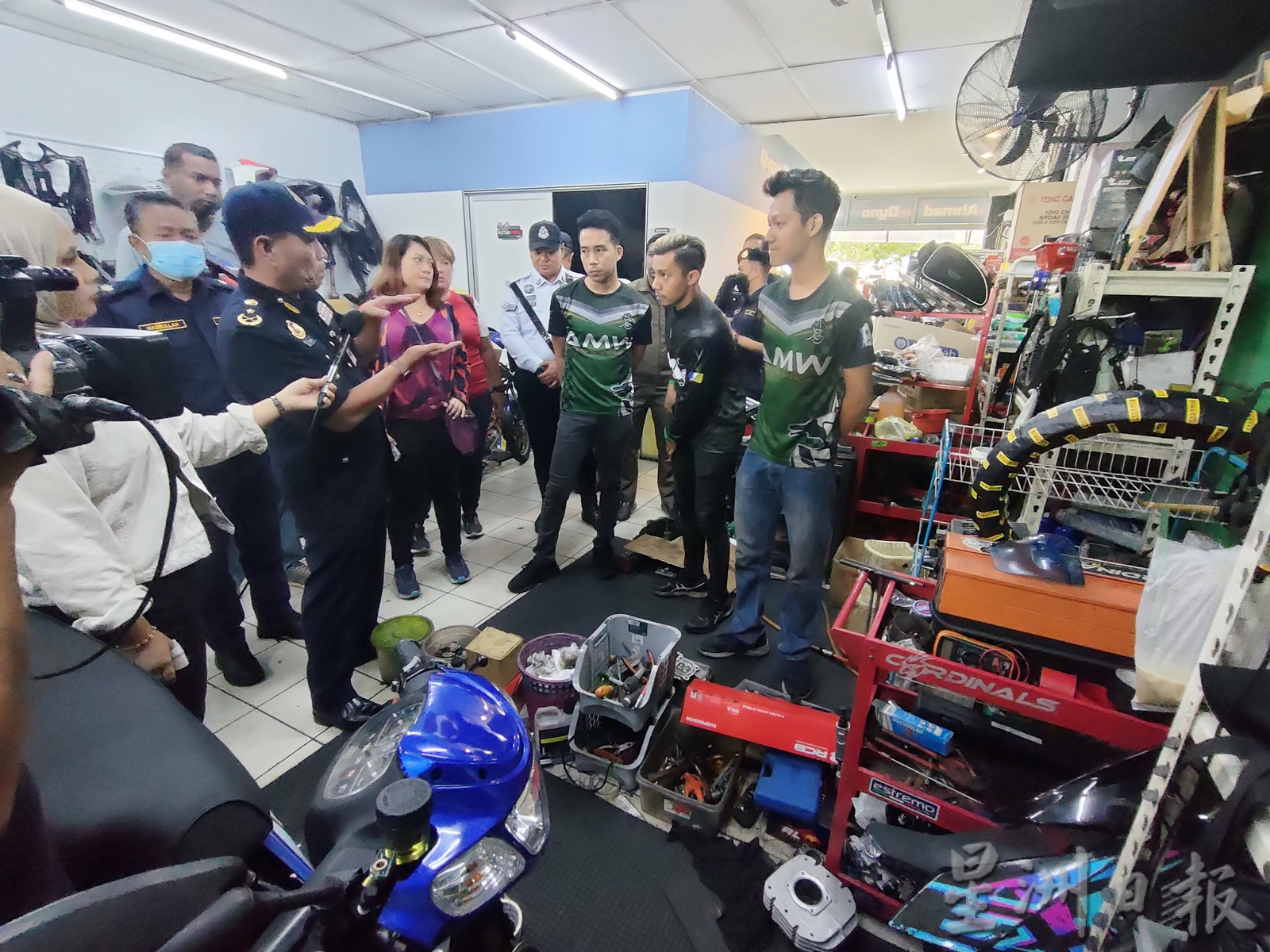 (大北马)摩托车非法改装 刹车器也拆下 26摩托车遭下令改回原装