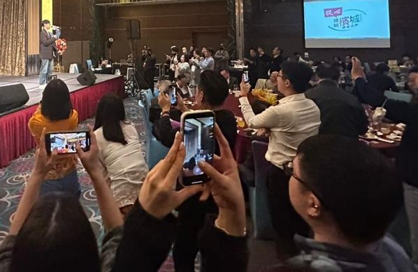 （大北马）方泂镔在台化身旅游大使宣传槟城