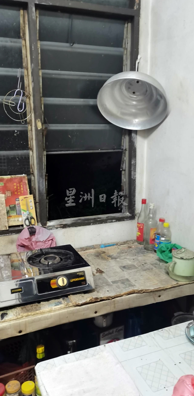 (大北马)治安队队员黄立玮努力在外协助捉贼不幸他住家却被毛贼盯上