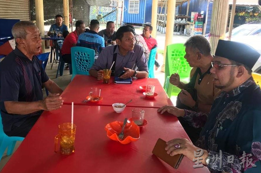 (大北马)浮罗山背海域漂红树林枯枝,破坏渔网致渔获歉收40%