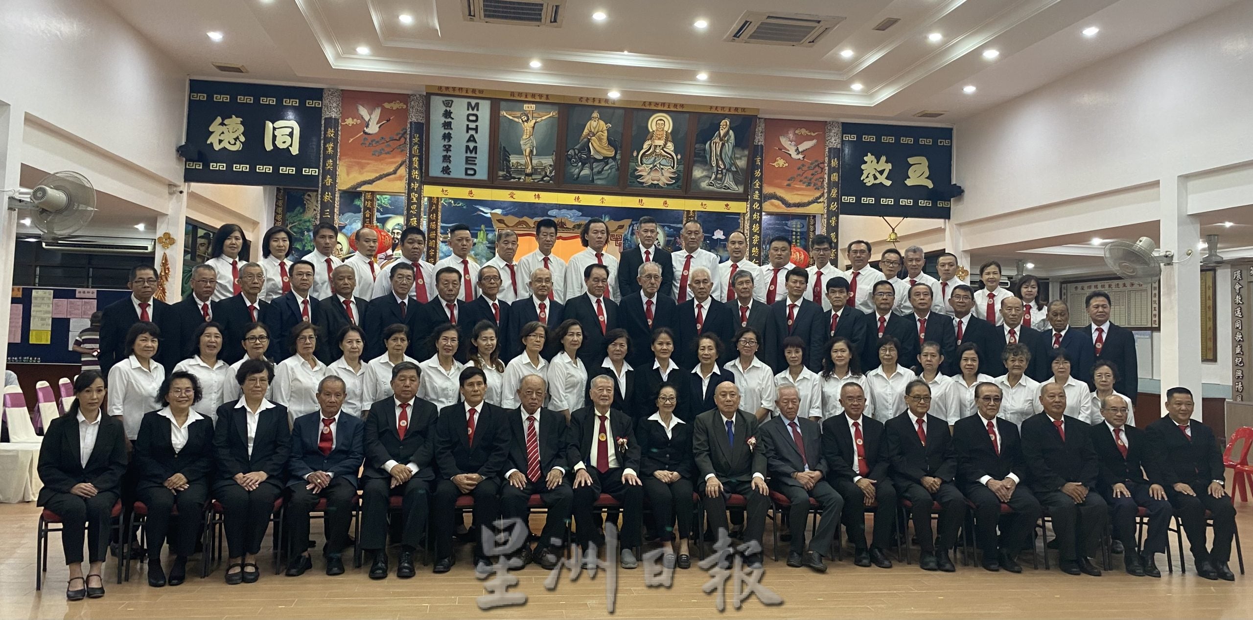 (大北马)玻州德教会紫阳阁阁长拿督黄雅兰局绅指出,玻州德教会紫阳阁是一个道德教育场所,除了将尊师的教育鸾文教化德生之外,对社会慈善福利工作从不间断、履行闻声救苦的承诺,济贫救苦。