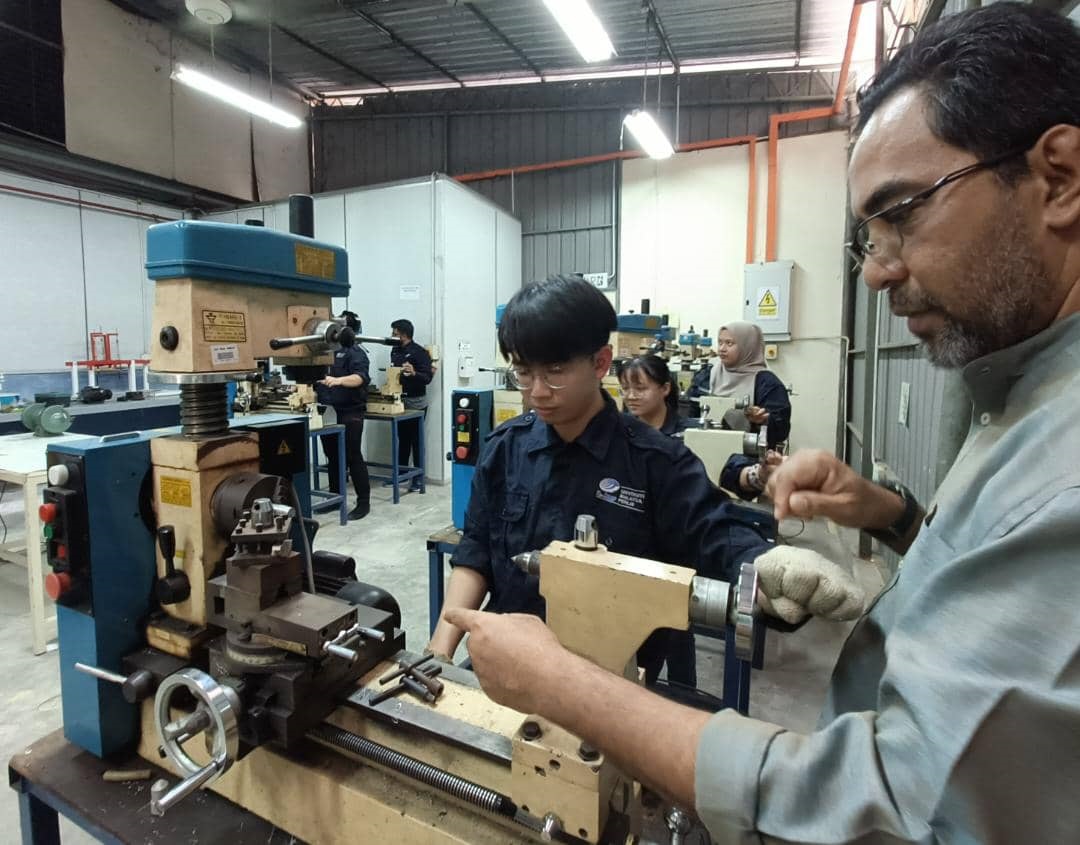 (大北马)玻马大7月招物质工程文凭课程首批学员