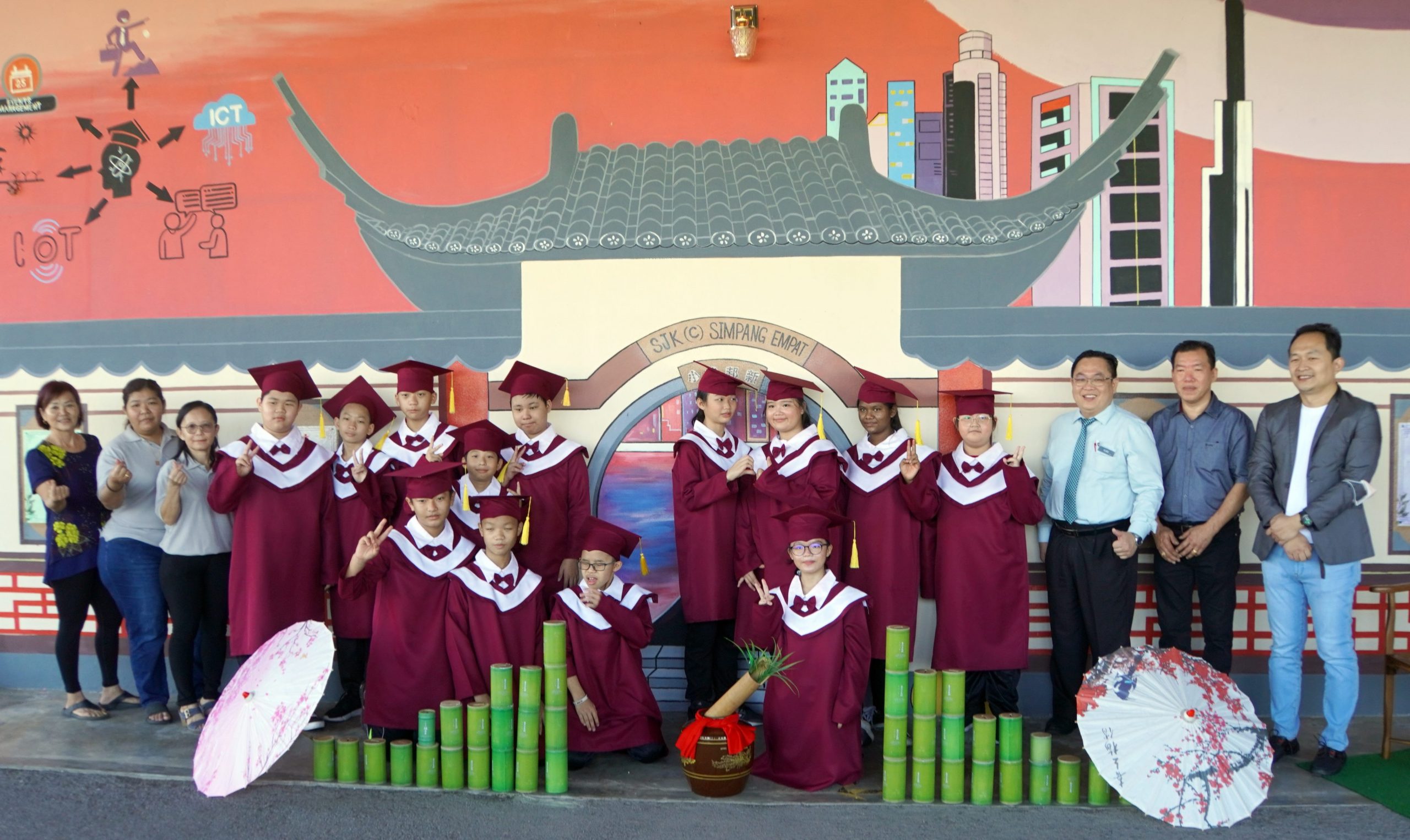 (大北马)让缺席学生家长见证毕业典礼暨颁奖仪式,新邦特别安排脸书直播