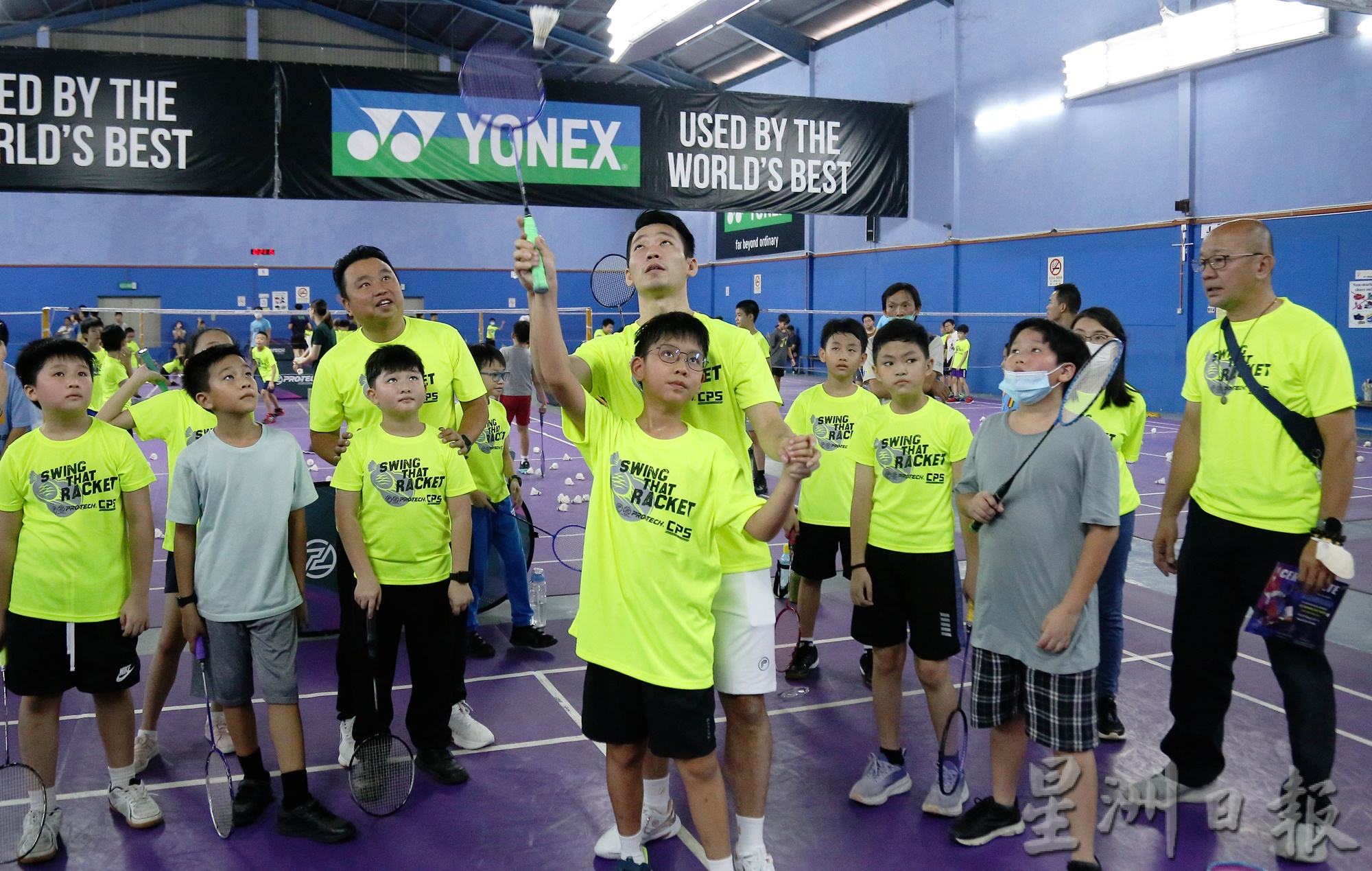 （大北马）陈炳顺返槟家乡授球艺，小学员有潜能望成羽坛新星