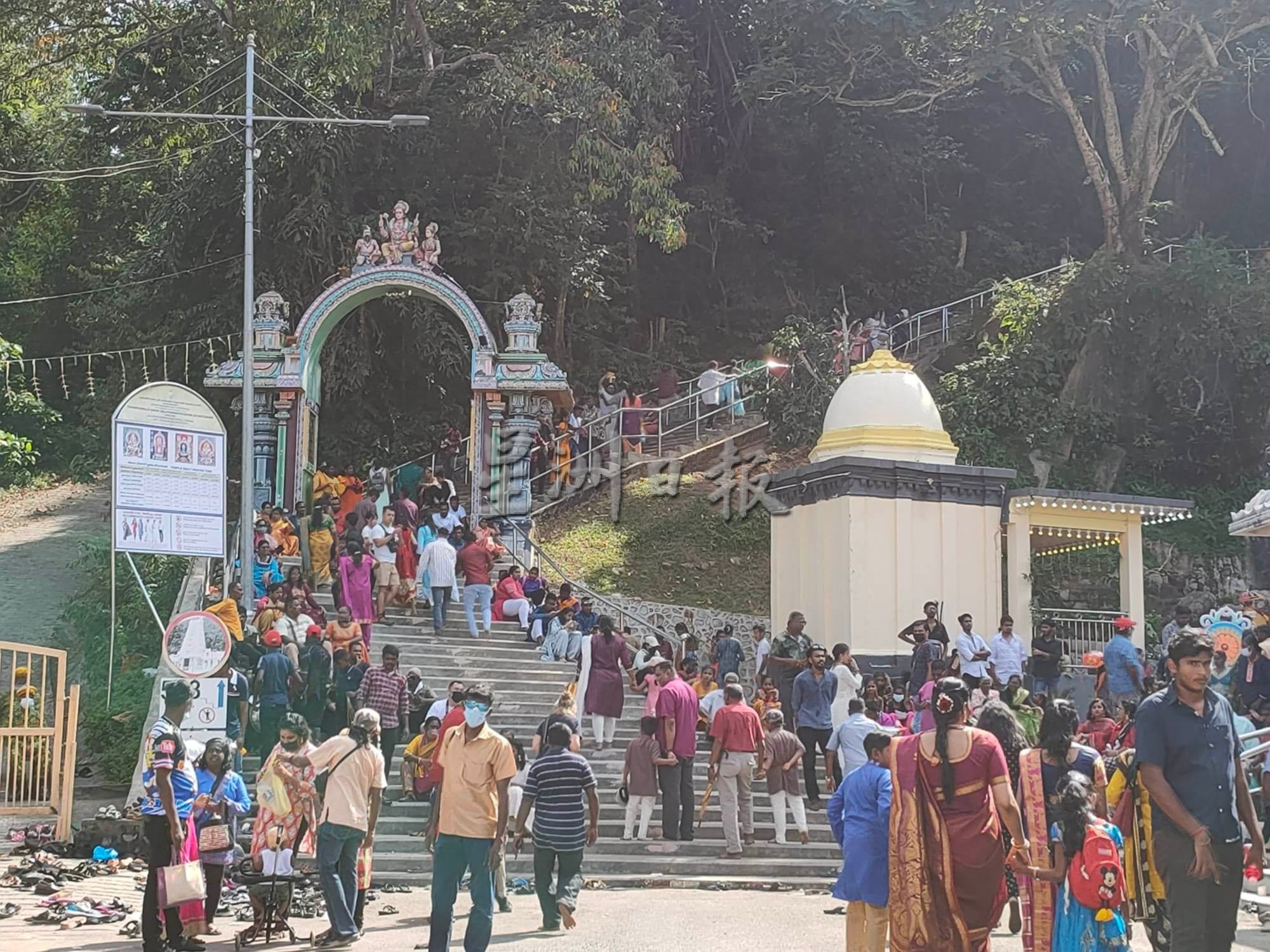 (大北马)首长副首长出席大宝森节庆典