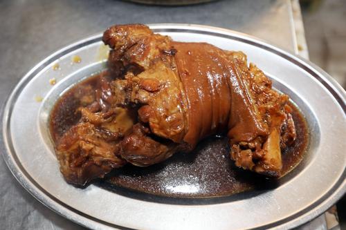 (大都会)肉骨茶价钱调涨1令吉