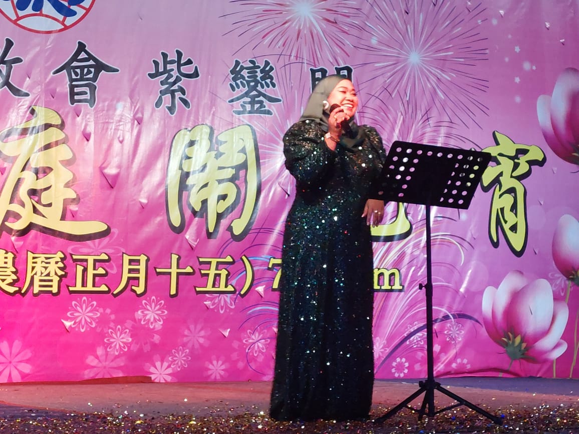 德化家庭喜闹元宵 居銮千人赏灯看表演