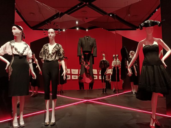 KING CHAN／Alexander McQueen: Mind, Mythos, Muse  心灵，神话，缪斯特展