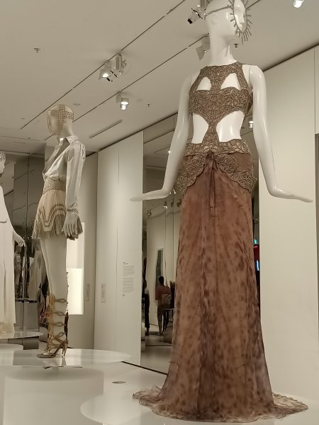 KING CHAN／Alexander McQueen: Mind, Mythos, Muse  心灵，神话，缪斯特展