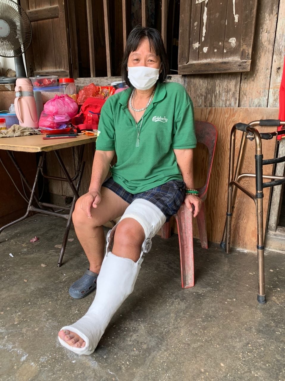 ma//“阿嫲”送外孙女上学时车祸 杨焕源移交善款帮助