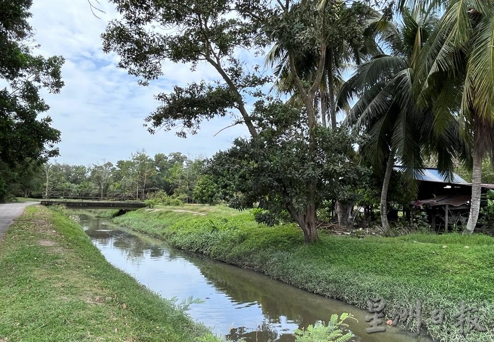 ma//万里茂建设防洪蓄水池