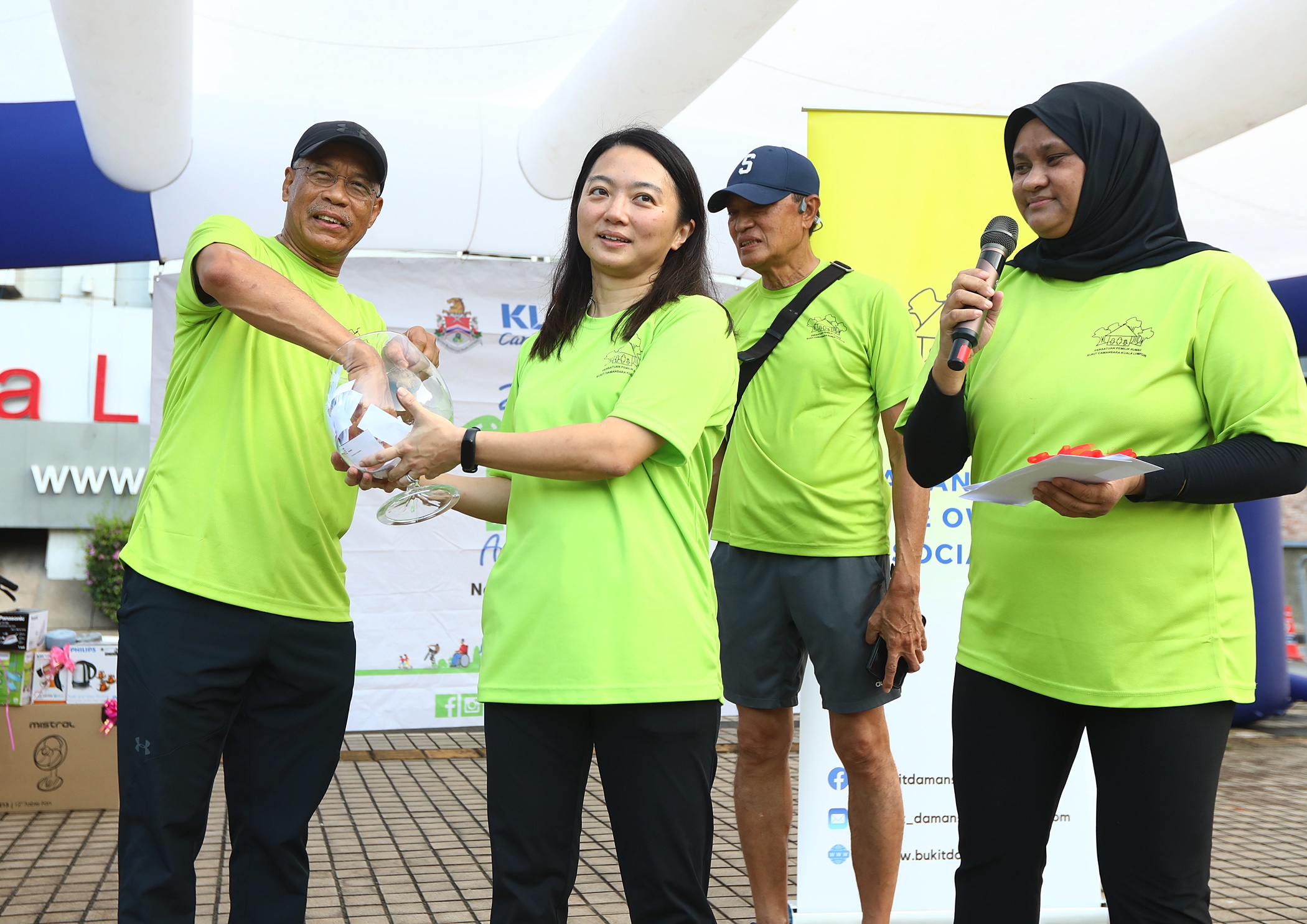 me02主文-大都会/无车绿色早晨 4图